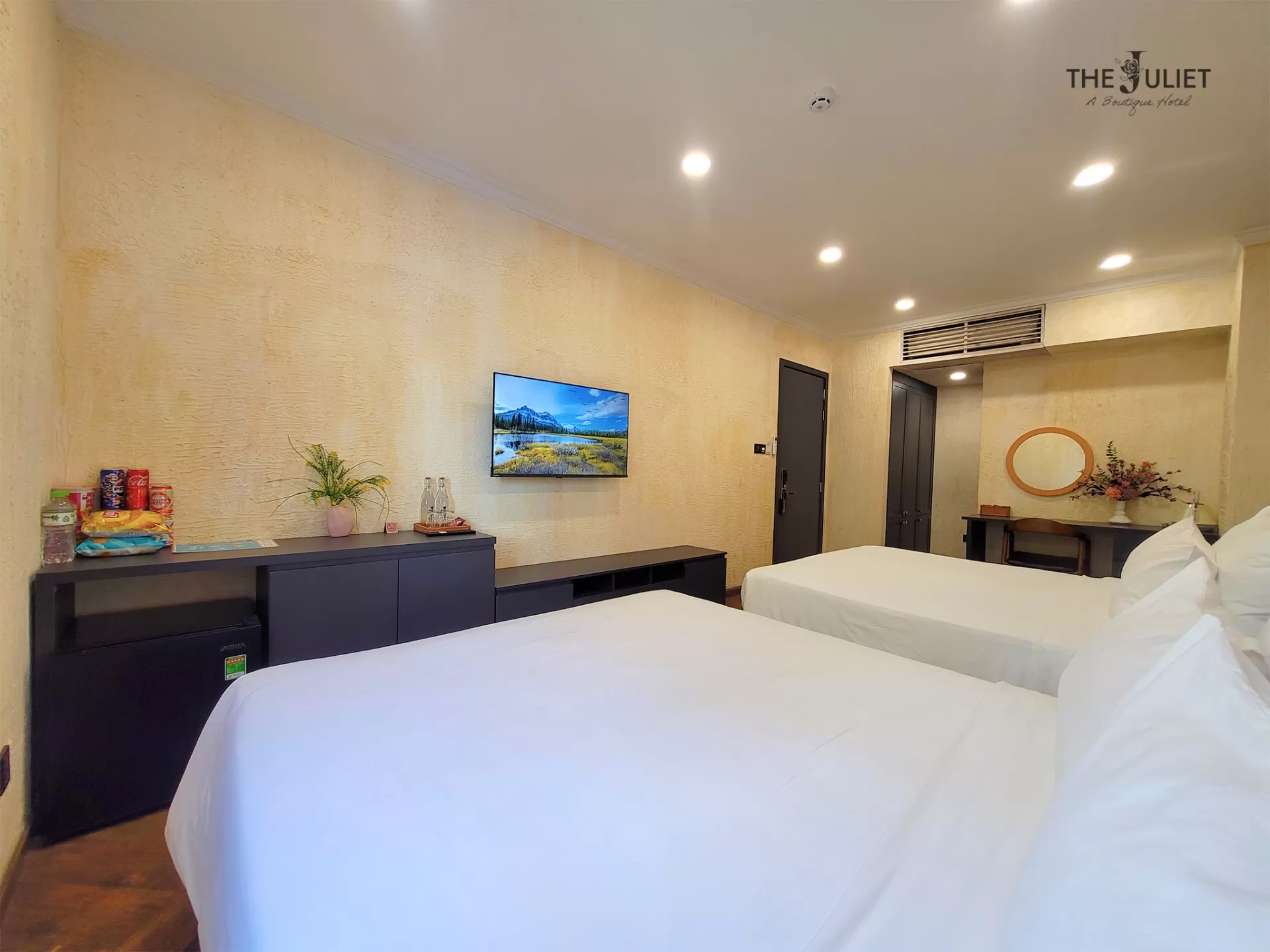 V202  - TWIN - HƯỚNG PHỐ