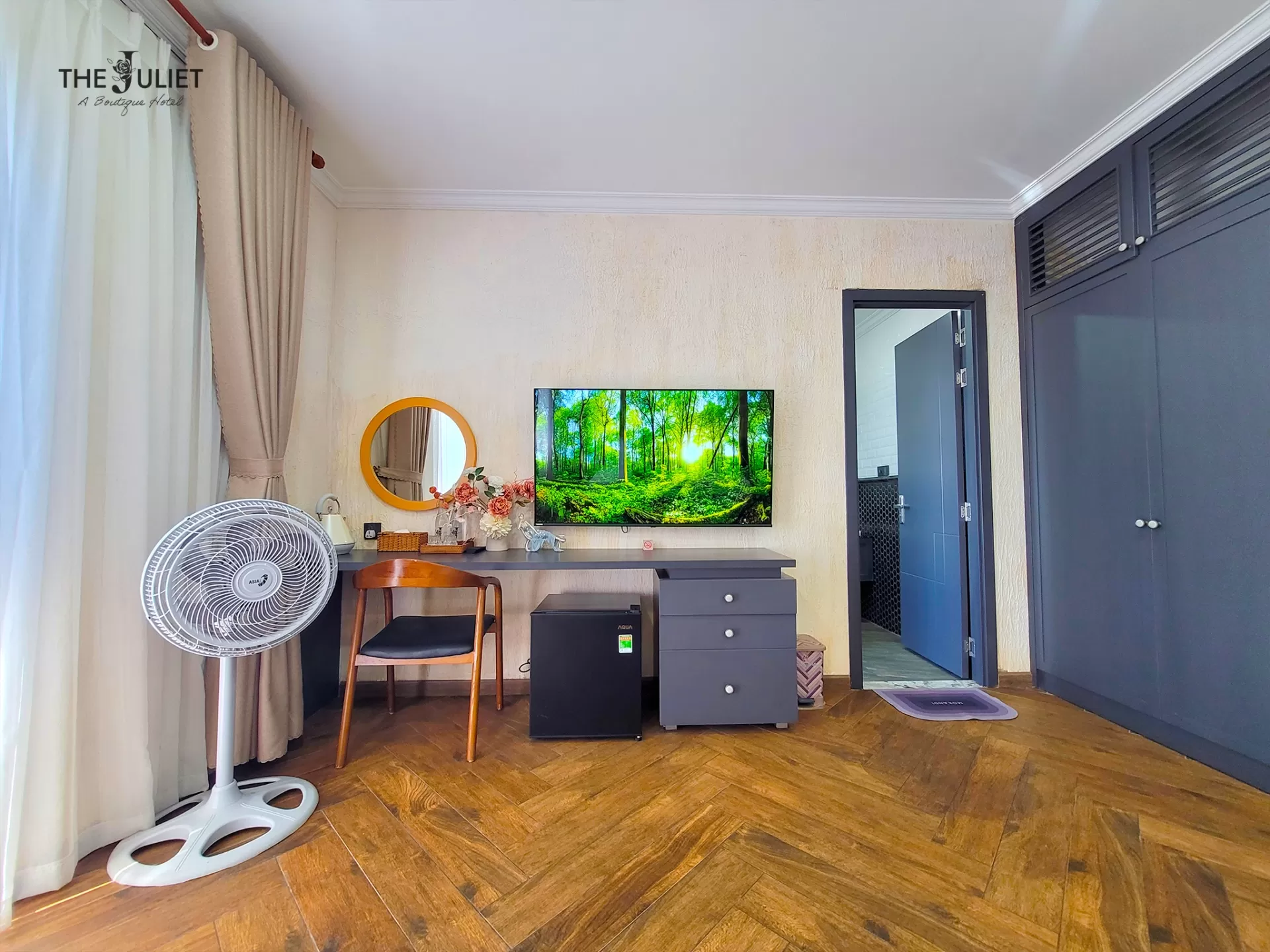 V301 - DELUXE - HƯỚNG BIỂN