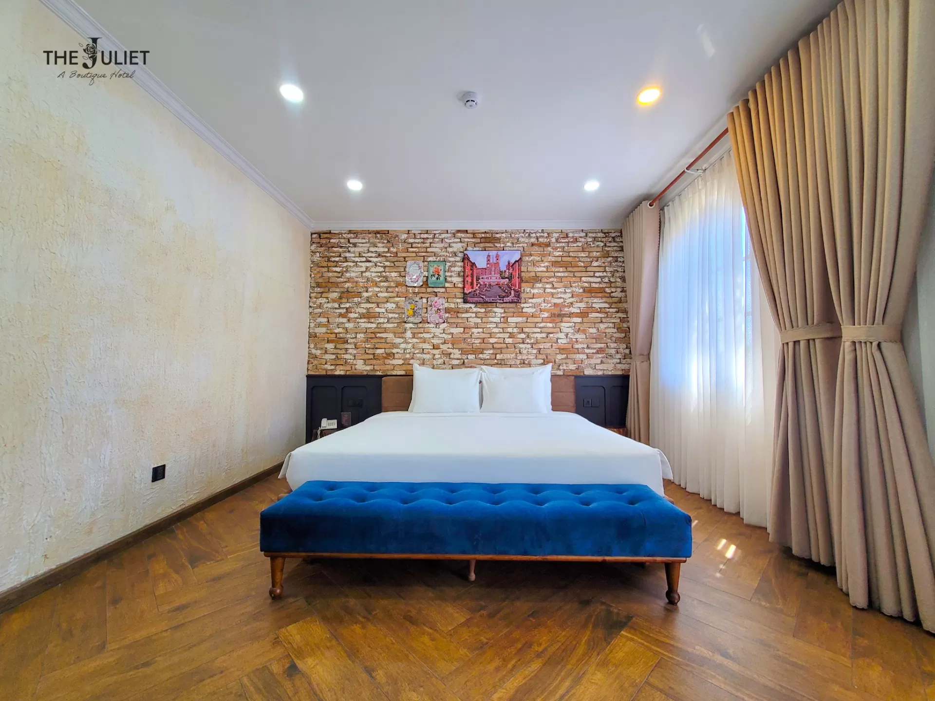 V301 - DELUXE - HƯỚNG BIỂN