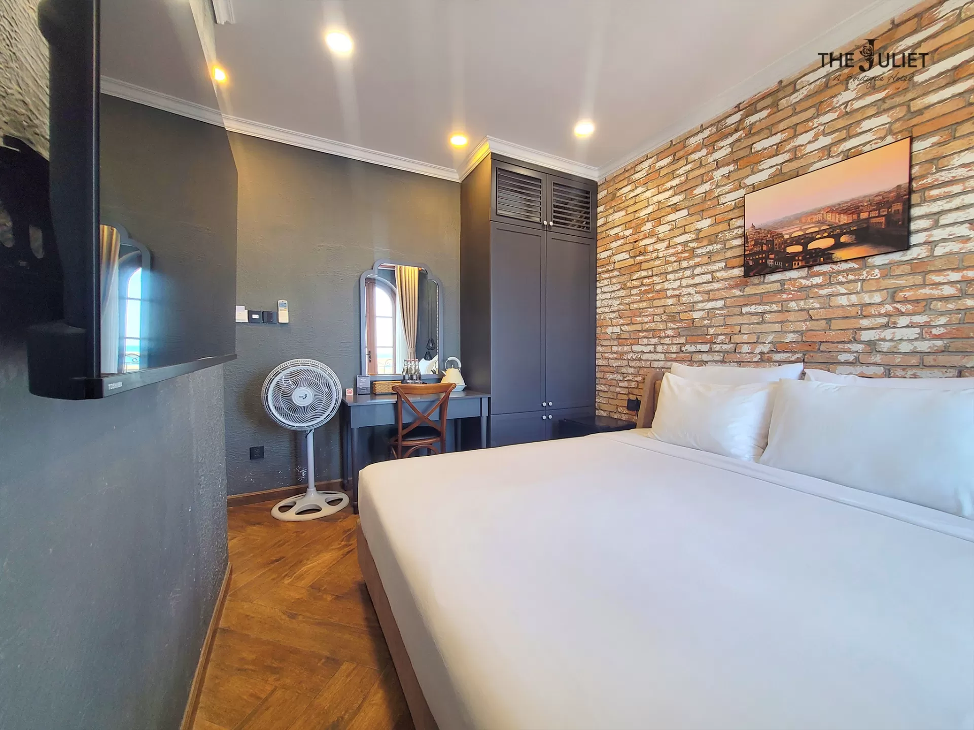 V401 - DELUXE - HƯỚNG BIỂN