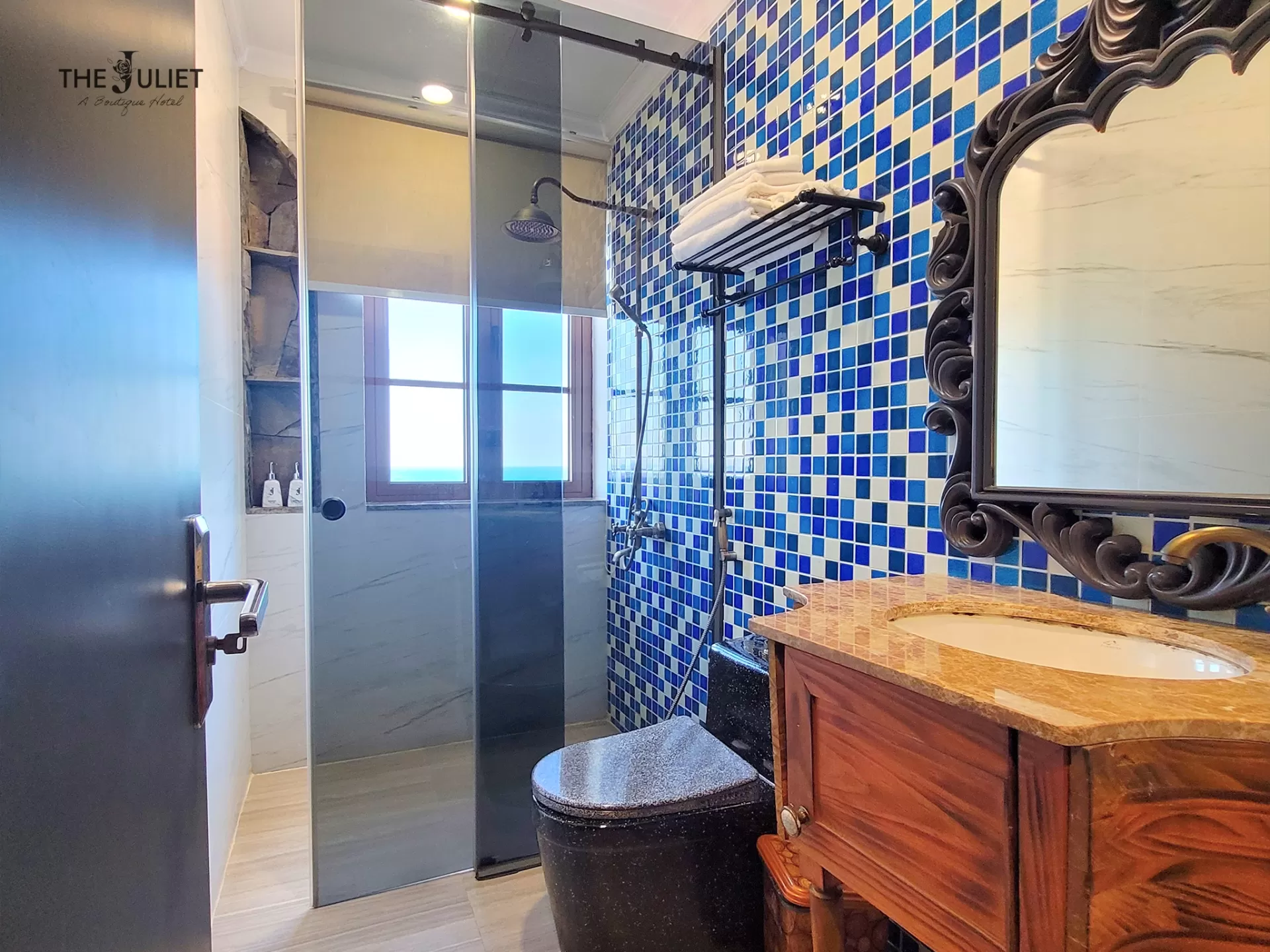 V401 - DELUXE - HƯỚNG BIỂN