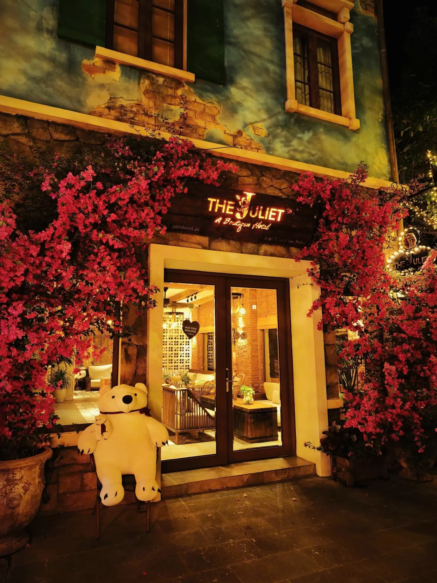 The Juliet coffee & desert
